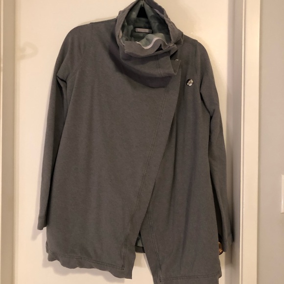 Lululemon Savasana Wrap - Grey - Size 4 - Picture 4 of 5